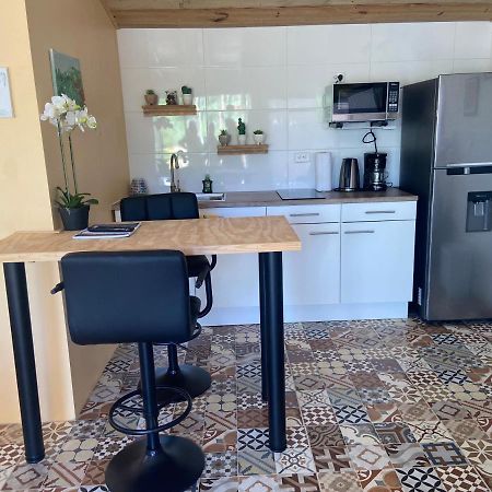 Cozy Studio With Private Spa Oranjestad Exteriör bild
