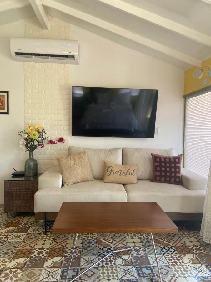 Cozy Studio With Private Spa Oranjestad Exteriör bild